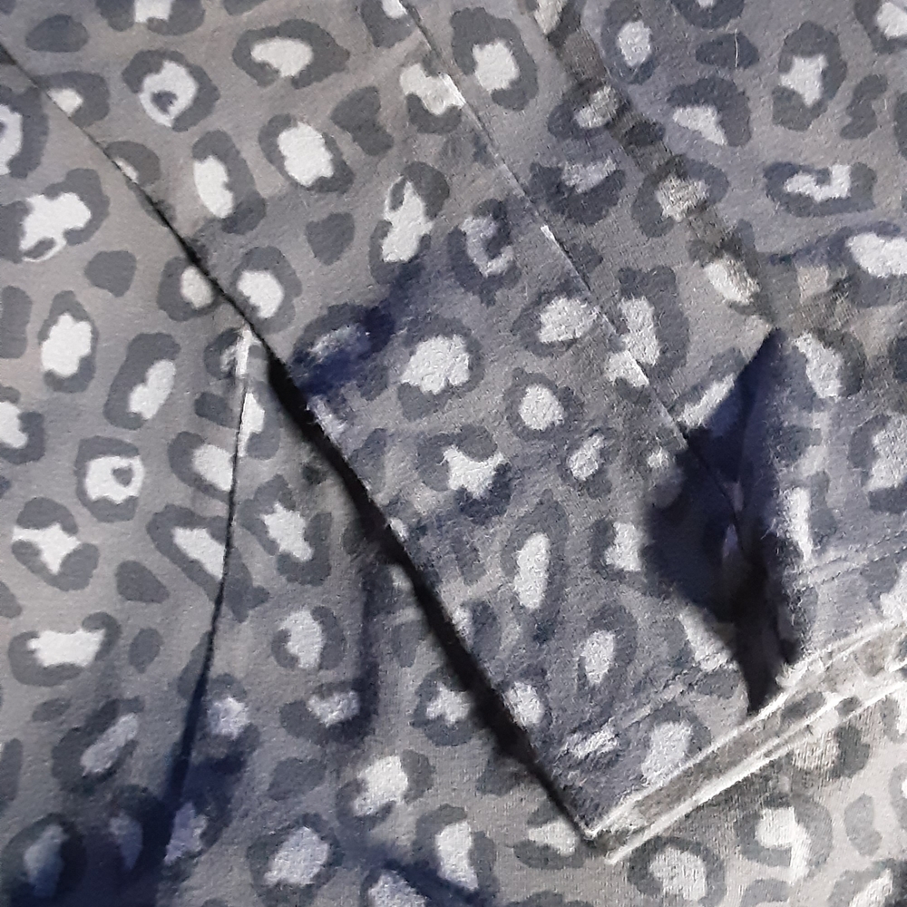 Old Navy Gray Leopard Print Leggings